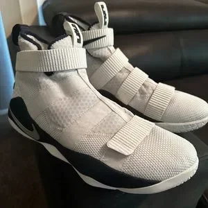 Nike lebron soldier ll, brand new, men size 11 Nike Lebron Soldier 11 Black/Red Bred Men main image 4